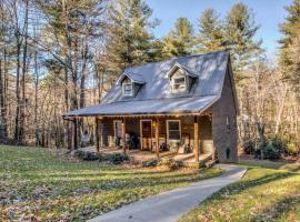 Pisgah Adventure Cottage, хотел в Pisgah Forest