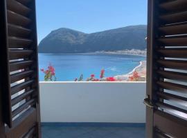 Oltremare Residence Hotel, serviced apartment in Lipari