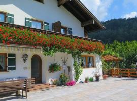 Haus Wiesenrand Kurz: Berchtesgaden şehrinde bir otel