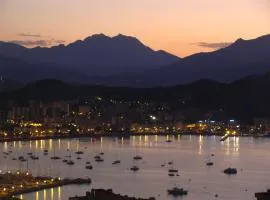 F3 FENETRE SUR JARDIN VUE MER ET MONTAGNE pour 4 VOYAGEURS