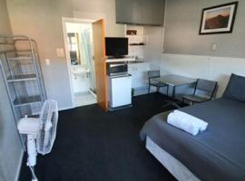 Oasis Motel & Holiday Park Turangi, готель у місті Турангі