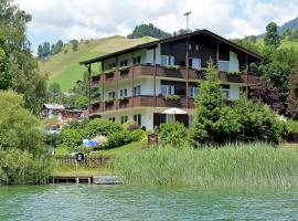 Rosenhof am See Ferienwohnung Seerosensuite, alquiler vacacional en la playa en Thiersee