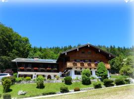 Haus Tauernblick, готель-люкс у Берхтесгадені