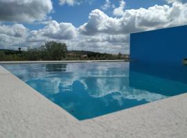 Casa Terracota, hotel in São Pedro do Corval