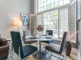 Hosteeva Modern Condo Near Magazine St & Close to FQ