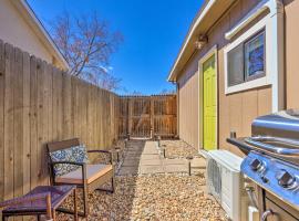 Quaint Studio with Grill 7 Mi to Dtwn Denver!, apartma v Aurori