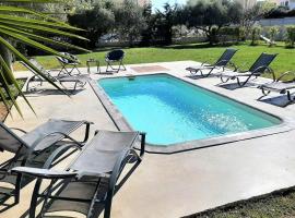 Complex Lagonissi Residence with swimming pool., hotel in Lagonissi