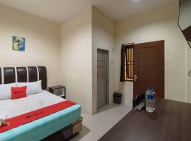 RedDoorz near RS Adam Malik Medan 2, hotel di Sunggal