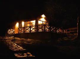 Căsuța de sub cireș