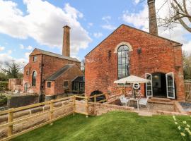 The Pump House Art Studio, holiday home in Gainsborough