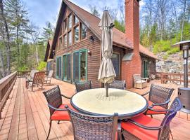 Adirondack Oasis Lake House with Dock and Deck! – hotel w mieście Schroon Lake