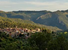 Casa la Canal, hotel dengan parking di Cabacés