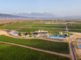 Casa de Uco Vineyards and Wine Resort, хотел в Los Árboles