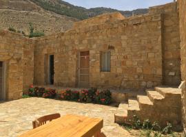 Wadi Dana Lodge - نزل وادي ضانا, hotel v destinácii Dana
