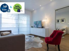 Villa Royal, hotel v Rabe