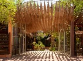 M a r e a V i v a -Linda y tranquila casa familiar con hospedaje en el corazón de Zipolite-