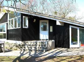 Four-Bedroom Holiday home in Hadsund 4, hotel in Odde