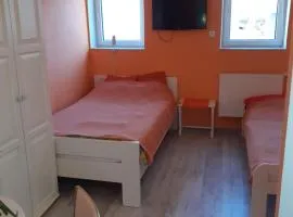 Wynajem apartamentów i pokoi.