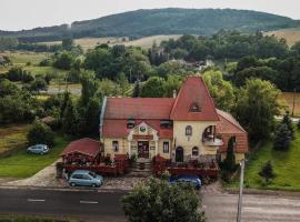 Cserhátvölgy Panzió, hotel v destinaci Alsótold