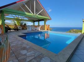 Tropical Paradise View, hotell sihtkohas Anse La Raye
