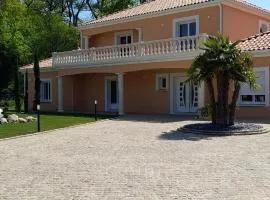 VILLA DES CHENES-Adult only