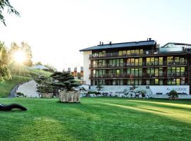 Alps Lodge, hotel a Fiss