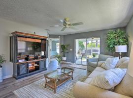 Courtyard Villa with Lanai and Community Amenities!, vacation home in The Villages