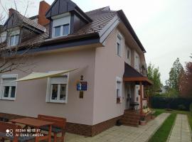 Forrás-G Vendégház, hotel en Bük