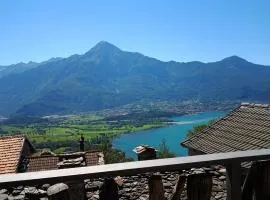 Appartamenti Montemezzo Le Case in Pietra