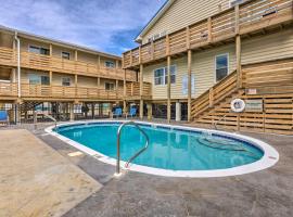 Coastal Gulf Shores Condo - 1 Block to Beach!, готель у місті Галф-Шорс