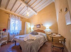 Il Giardino Segreto B&B, hótel í Volterra