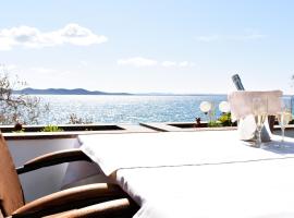 Villa Nico: Zadar şehrinde bir otel
