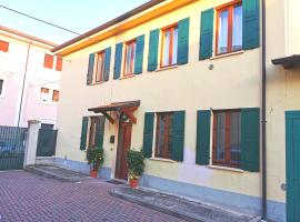 Flat blue, hotel in Verona