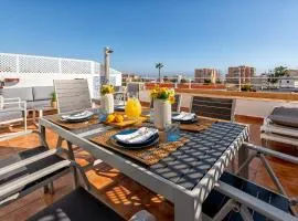 LOLA PLAYA Puerto Marina