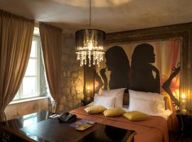 Boutique Hotel Astoria, hotell i Kotor