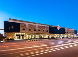 عابر المونسية، فندق في الرياض