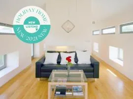 Kinvara Suites No 1 First Floor by Trident Holiday Homes