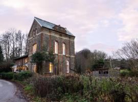 Holiday Home Eatenden Tower, hotel in Mountfield