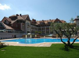 Gran Hotel Balneario De Puente Viesgo, hótel í Puente Viesgo