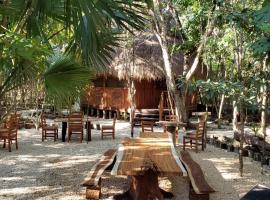 Aldea Maya-Ha Cabañas con cenotes, camping en Puerto Morelos