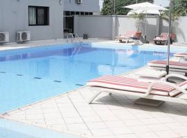 Room in Lodge - Polo Court Hospitality Ltd, rental liburan di Port Harcourt