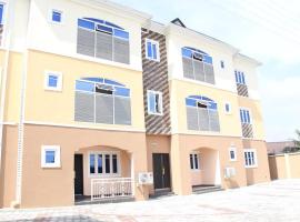 Room in Lodge - Blooms Spot Hotel and Suites, homestay in Port Harcourt