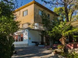 Apartment Maestral near the Beach