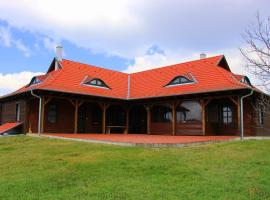 Piszkeri Vendégház - Cece, hotel in Cece
