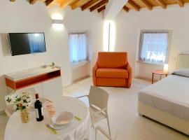 Appartamenti Ca' Gabri & Cici, nastanitev ob plaži v mestu Garda