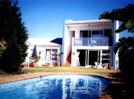 Blue Mountain Guest House, pet-friendly hotel in Bloubergstrand