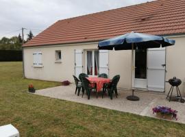 Maison indépendante, hotel malapit sa Ganay Golf Course, Lailly-en-Val