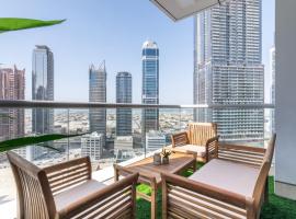 New Large Apartment with Downtown View，杜拜瑪拉希濱海道購物中心（Marasi Promenade）附近的飯店