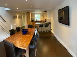 Luxury Central London 3 Bedroom Family House, hotel near Oval metro station, London