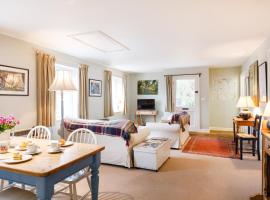 Stable Cottage - Milton Lilbourne, cheap hotel in Pewsey